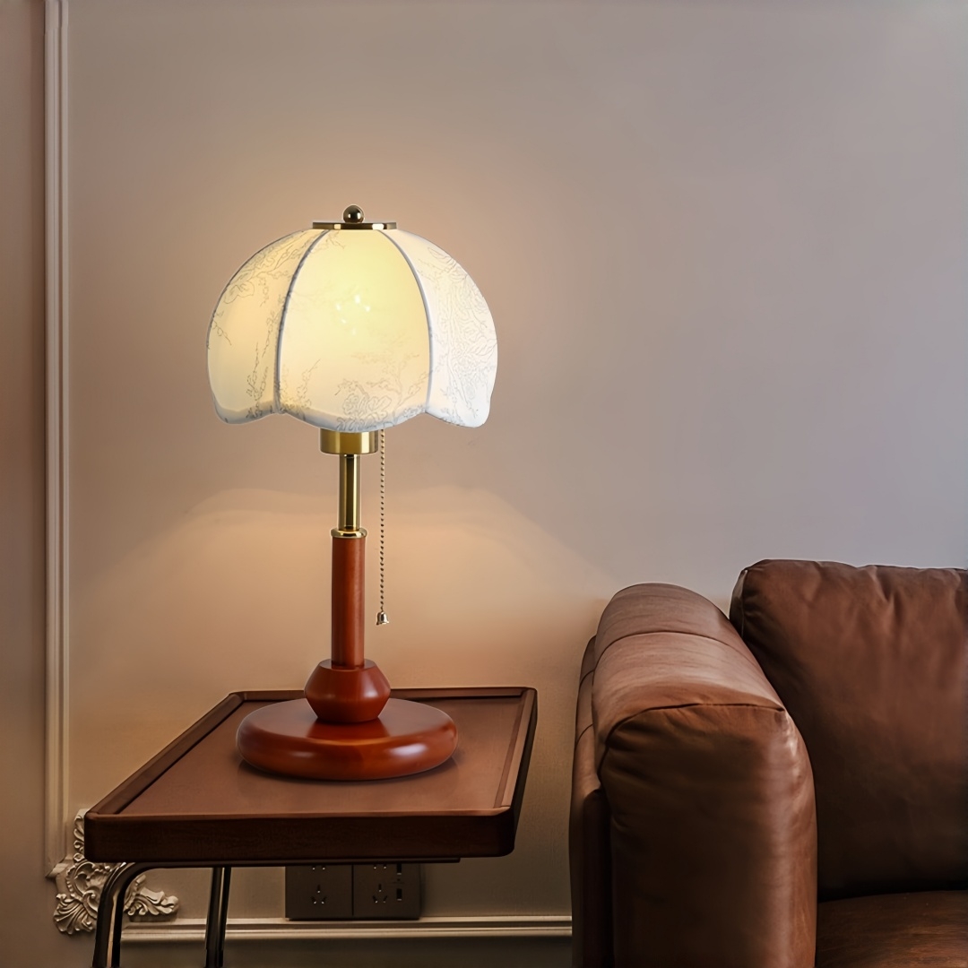 مصباح طاولة قبة مزخرفة بتصميم  - مراجعة Room Lighting Bedroom Decor وسعره